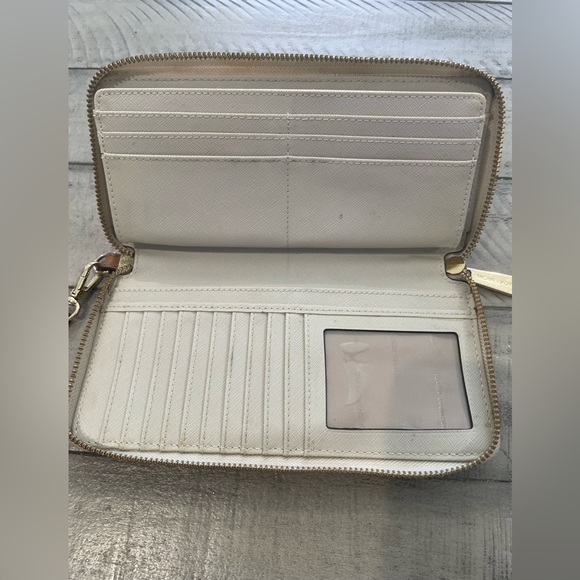 Michael Kors White Monogram wallet wristlet - Picture 4 of 9